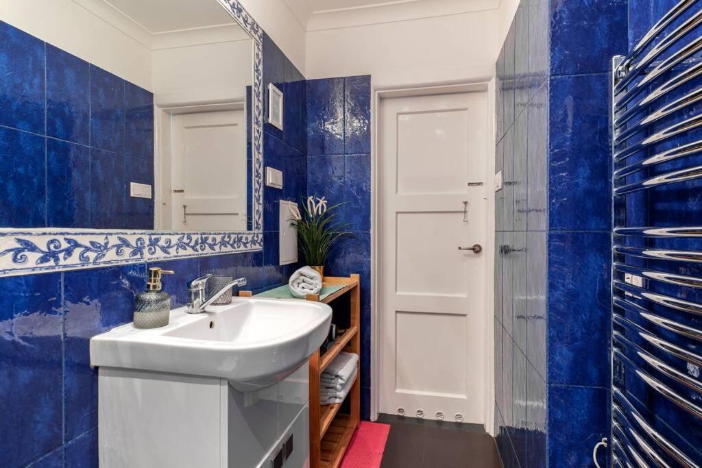 Blue Peace-Apartment With Free Parking In Center For 1-6 People Krakkó Kültér fotó