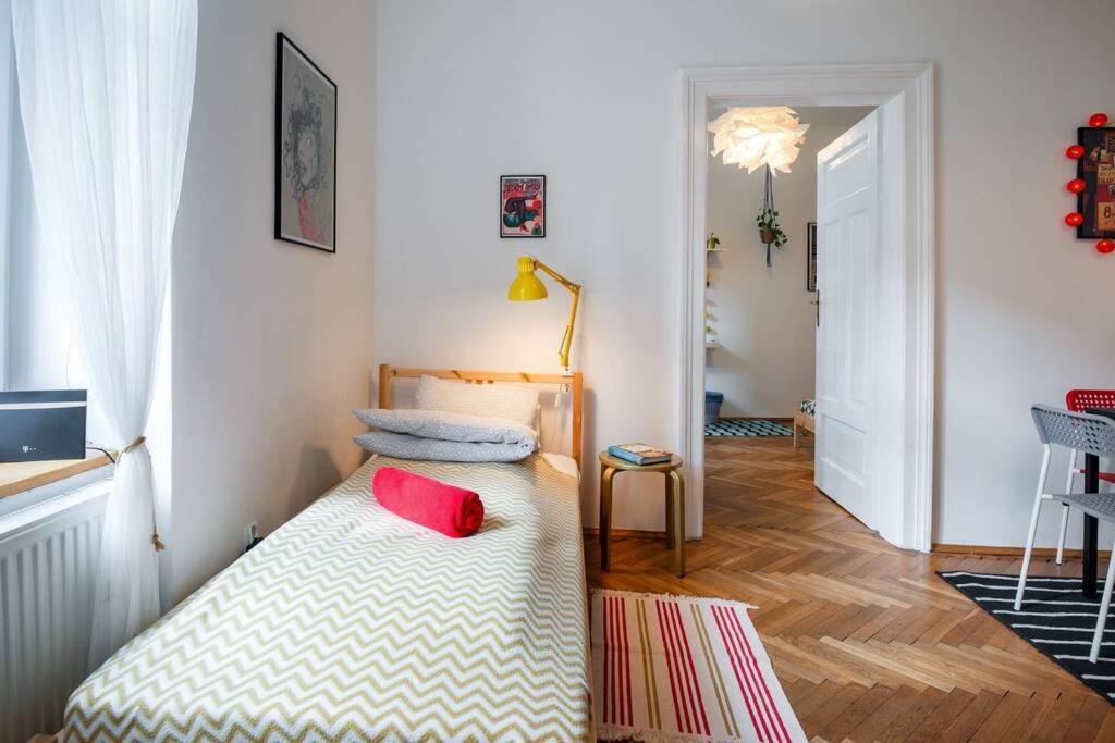 Blue Peace-Apartment With Free Parking In Center For 1-6 People Krakkó Kültér fotó