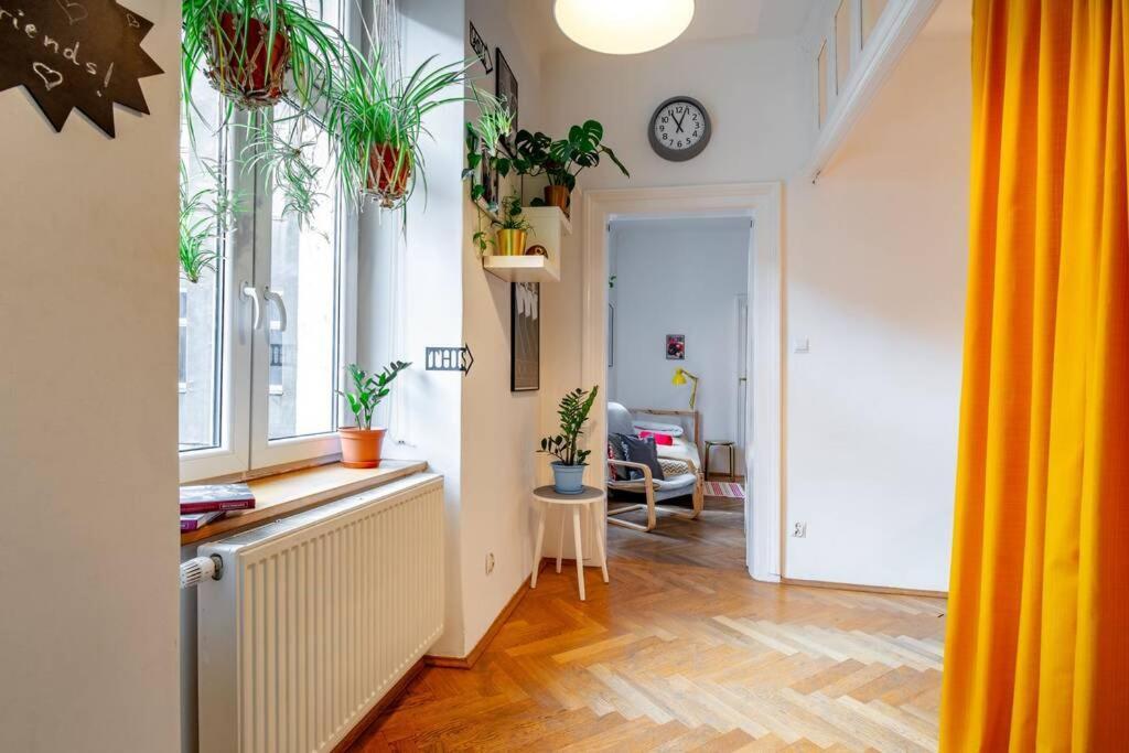 Blue Peace-Apartment With Free Parking In Center For 1-6 People Krakkó Kültér fotó