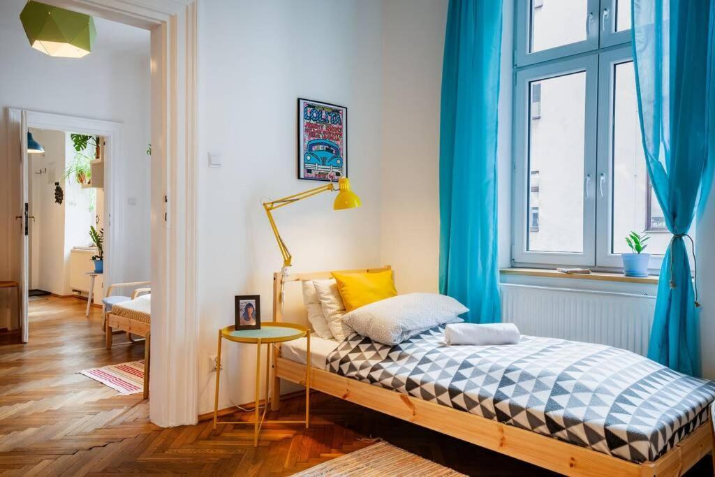 Blue Peace-Apartment With Free Parking In Center For 1-6 People Krakkó Kültér fotó